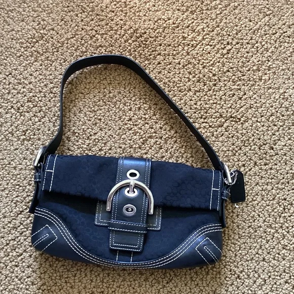 Coach purse - Picture 1 of 3